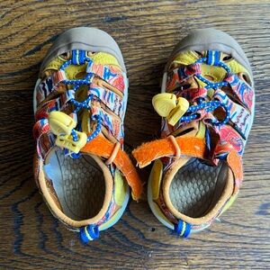 Toddler Keens (size 8)